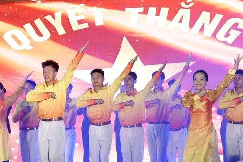 Tuổi trẻ Sĩ quan Lục quân 1 nối nhịp truyền thống từ lá cờ sáu chữ vàng
