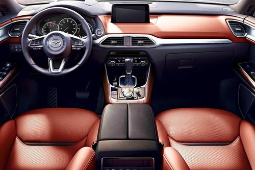Chủ xe Mazda bị bỏng, cháy xém cả áo khoác vì một tính năng quen thuộc