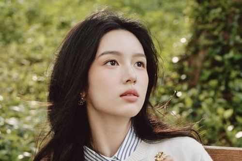 Cặp đôi mới của showbiz khiến nhiều người 'bỏng mắt' với clip hẹn hò
