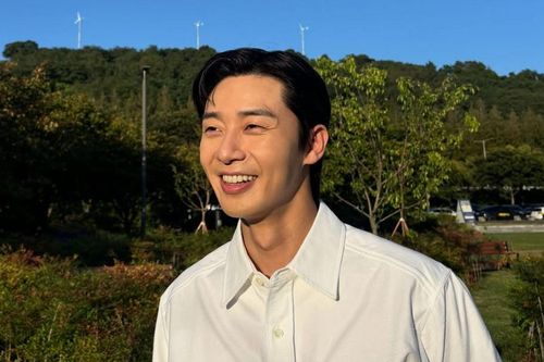 Khoảnh khắc đời thường của Park Seo Joon khiến khán giả yêu thích