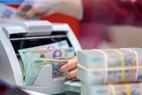 NHNN hút ròng 8.000 tỷ tuần qua, áp lực thanh khoản ngân hàng phân hóa