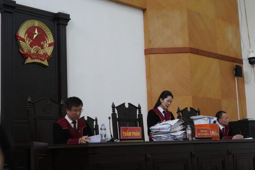 Vụ án tại Cục An toàn thực phẩm: Làm rõ mục đích nhận tiền từ doanh nghiệp của các bị cáo