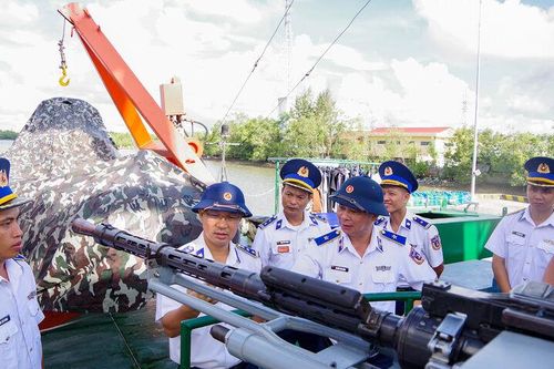 Ban Thường vụ Đảng ủy Vùng Cảnh sát biển 4 kiểm tra Đảng ủy Hải đoàn 42