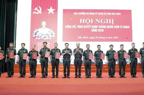 171 cán bộ, sĩ quan Bắc Ninh được thăng quân hàm