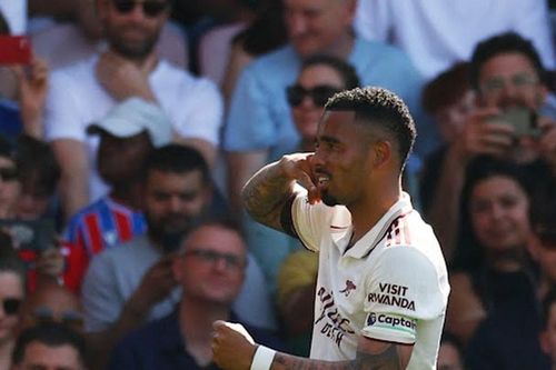 Arsenal đánh bại Crystal Palace 2-1: Kịch tính VAR trong ngày hạ màn Ngoại hạng Anh