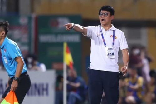 HAGL đặt cược vào chuyên gia trụ hạng Vũ Tiến Thành trước kịch bản play-off