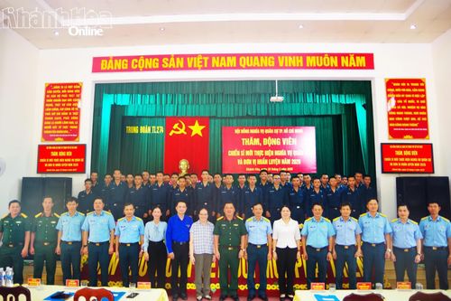 Đoàn công tác Hội đồng nghĩa vụ quân sự TP. Hồ Chí Minh thăm, động viên chiến sĩ mới tại Sư đoàn 377