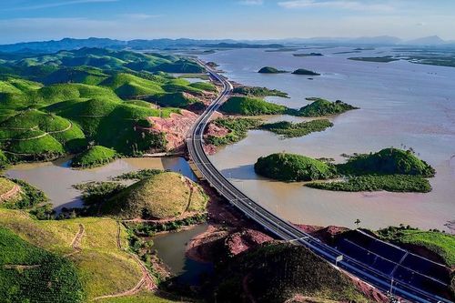 Trục cao tốc xuyên suốt 600km kết nối 3 sân bay quốc tế tại Việt Nam