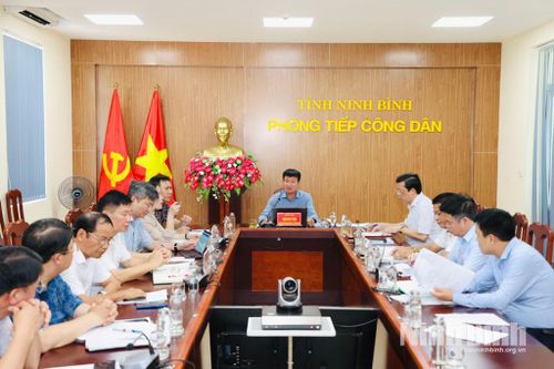 Đồng chí Bí thư Tỉnh ủy Trần Huy Tuấn tiếp công dân định kỳ tháng 5