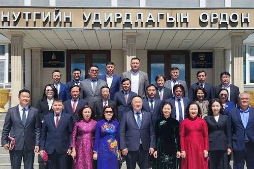 Đoàn công tác tỉnh Phú Thọ làm việc với lãnh đạo tỉnh Tuv và Nghị sĩ Quốc hội Mông Cổ