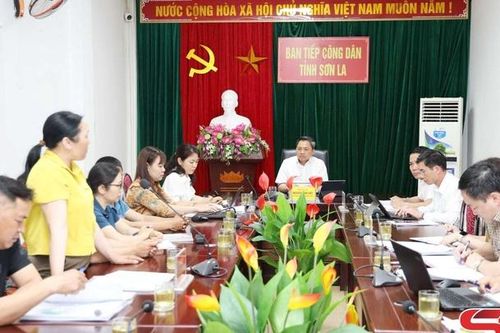 Đồng chí Chủ tịch UBND tỉnh Sơn La tiếp công dân định kỳ tháng 5/2026