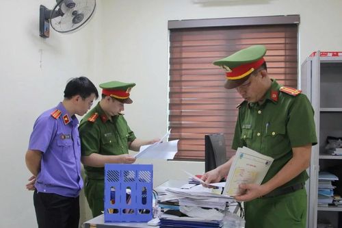Đối tượng lừa đảo xin việc bị khởi tố