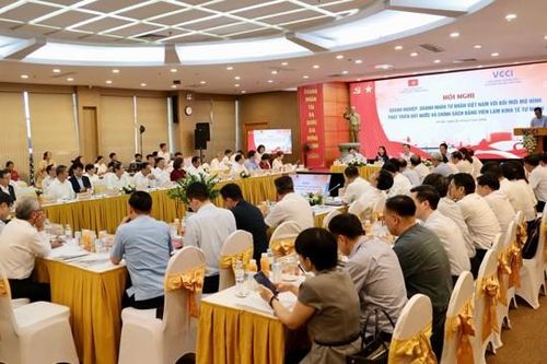 Cộng đồng doanh nghiệp hiến kế đổi mới mô hình phát triển đất nước