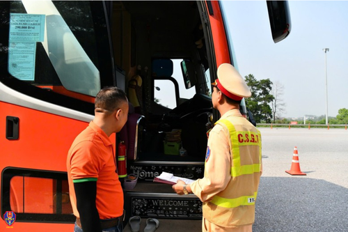 414 trường hợp vi phạm quy định về tốc độ trên cao tốc trong một ngày