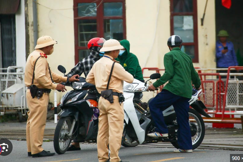 Cảnh sát giao thông hóa trang ghi hình, xử lý vi phạm TTATGT đường sắt