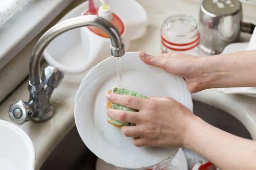 5 vật dụng trong bếp tưởng sạch nhưng lại là 'ổ vi khuẩn': Nhiều gia đình đang dùng sai mỗi ngày