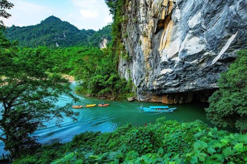 5 'tọa độ vàng' du lịch miền Trung hè 2026: Cảnh đẹp mê hoặc, đồ ăn ngon, đi một lần là nhớ mãi