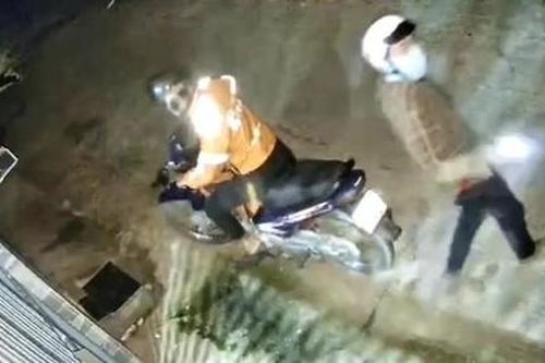Công an TPHCM bắt nhanh hai đối tượng cạy cửa nhà dân trộm két sắt