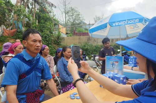 VinaPhone xác thực thông tin thuê bao trực tiếp tại nơi cư trú