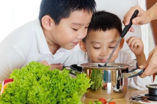 Gợi ý thực đơn thanh mát nhưng vẫn đủ dinh dưỡng cho trẻ vào ngày hè