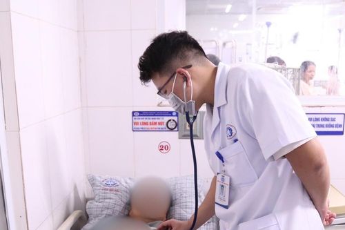 Nắng nóng kéo dài làm tăng nguy cơ sốc nhiệt
