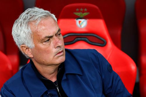 Real Madrid trả giá đắt vì chưa bổ nhiệm Mourinho