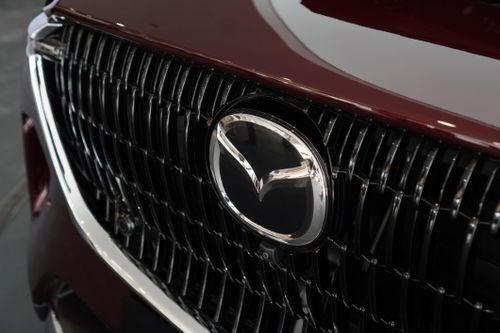 Chiến lược 'giảm trang bị, hạ giá sàn' của Mazda tại Việt Nam
