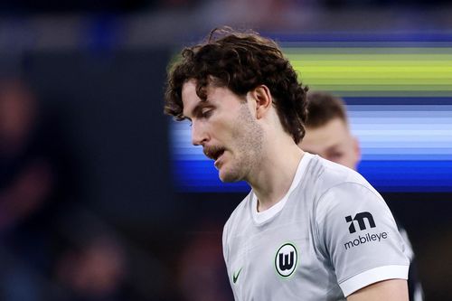 Wolfsburg gục ngã cùng Volkswagen