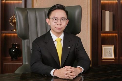 'Sóng' chuyển giao quyền lực tại các tập đoàn tư nhân