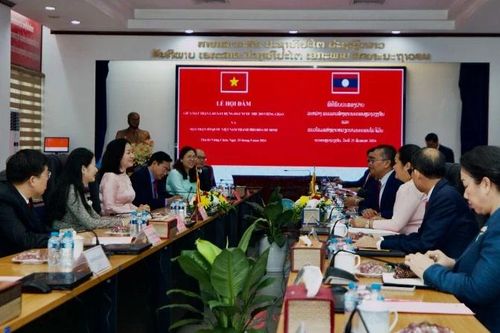 Thắt chặt tình hữu nghị giữa Mặt trận hai địa phương Thành phố Hồ Chí Minh-Vientiane