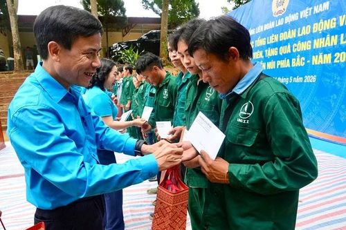 'Điểm tựa' của công nhân nghèo vùng cao