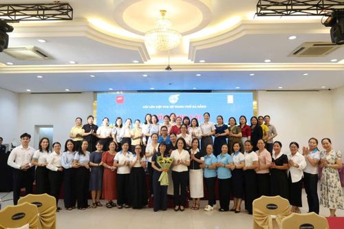 Khởi động lại dự án nâng cao kỹ năng số cho nữ công nhân