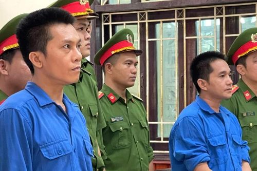 Xét xử 2 bị cáo mang theo 2 khẩu súng cướp ngân hàng ở Gia Lai