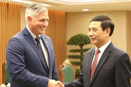 Phó Thủ tướng, Bộ trưởng Quốc phòng Phan Văn Giang tiếp đoàn nghị sĩ Hoa Kỳ, nhấn mạnh chính sách quốc phòng 'bốn không'