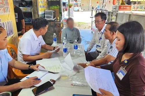 Vụ hộp xôi có dòi ở Quảng Trị: Cơ sở kinh doanh nhiều giấy tờ đã hết hạn