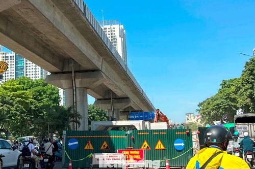 Hà Nội: Vì sao chưa dẹp bỏ hàng rào thi công trên đường Nguyễn Trãi dù đến hạn?