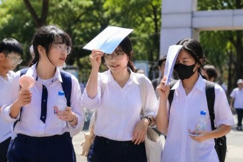 Hà Nội tăng cường phòng chống nắng nóng, bảo vệ sức khỏe học sinh