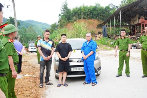 Khởi tố 3 đối tượng trong vụ chặn ô tô, nổ súng ở Thái Nguyên