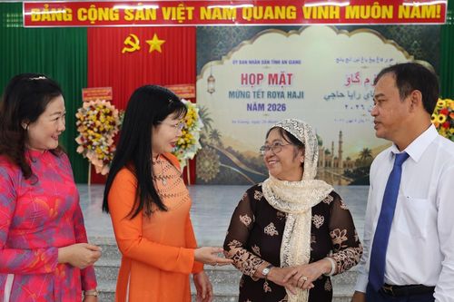 An Giang chăm lo đời sống đồng bào Chăm nhân dịp Tết Roya Haji