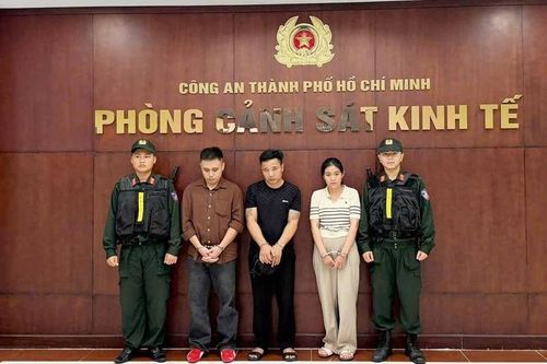 Phê chuẩn khởi tố quản lý, người đại diện và kế toán quán bar Revo tội 'Trốn thuế'