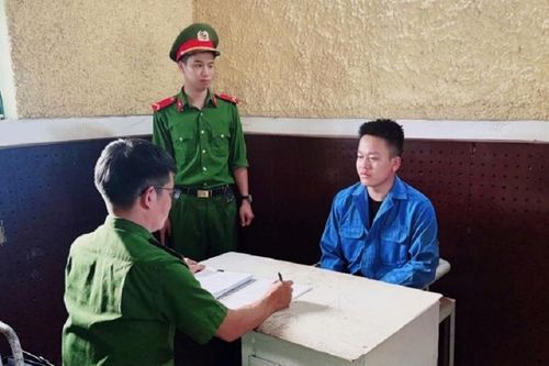 Khởi tố chủ tiệm cầm đồ lừa đảo chiếm đoạt tài sản hơn 10 tỉ đồng