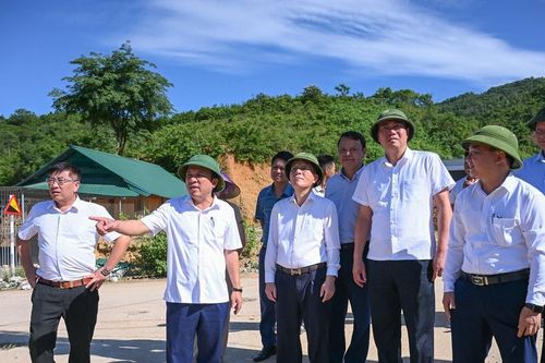 Thường trực HĐND tỉnh làm việc với 12 xã miền Tây Nghệ An