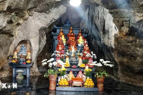 Khám phá 'Pho sử đá' 18 vị La Hán độc nhất ở Ninh Bình
