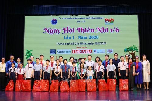 Chăm lo Tết thiếu nhi cho gần 2.000 trẻ em có hoàn cảnh khó khăn