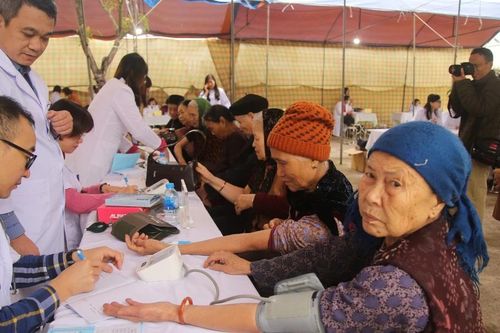 Bộ Y tế cấm doanh nghiệp dùng thuốc miễn phí để quảng cáo, cạnh tranh bán thuốc