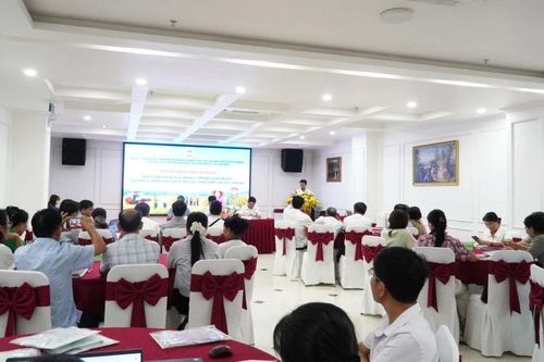 Tập huấn giảng viên nguồn canh tác lúa thân thiện với môi trường