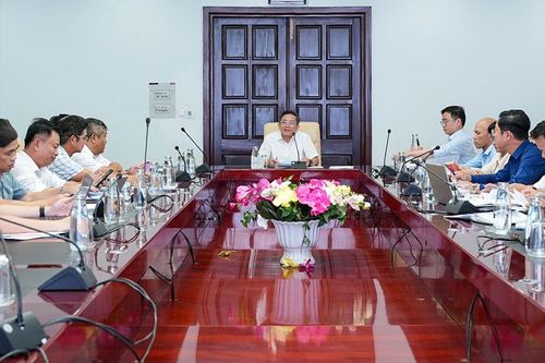 Tập trung giải phóng mặt bằng đường dẫn kết nối các công trình cầu