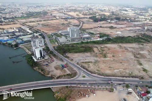 Khơi thông 'mỏ vàng' đất công