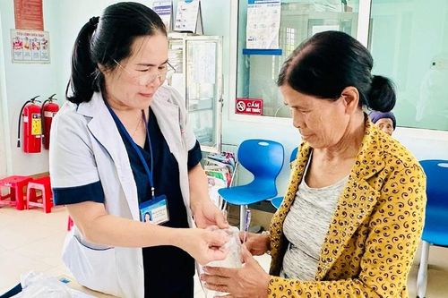 Chính sách mới 'tiếp sức' nhân lực y tế