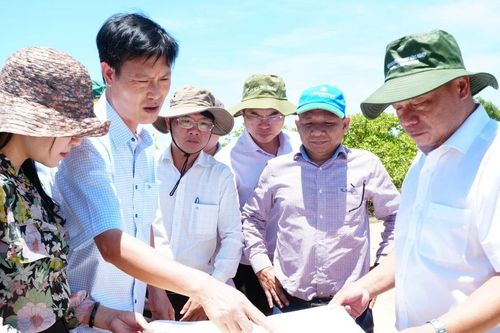 Phó Chủ tịch UBND tỉnh Dương Mah Tiệp kiểm tra, đôn đốc tiến độ các dự án chăn nuôi heo khởi công mới